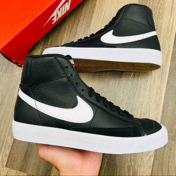 Nike Blazer Mid '77 - Picture 2 of 7